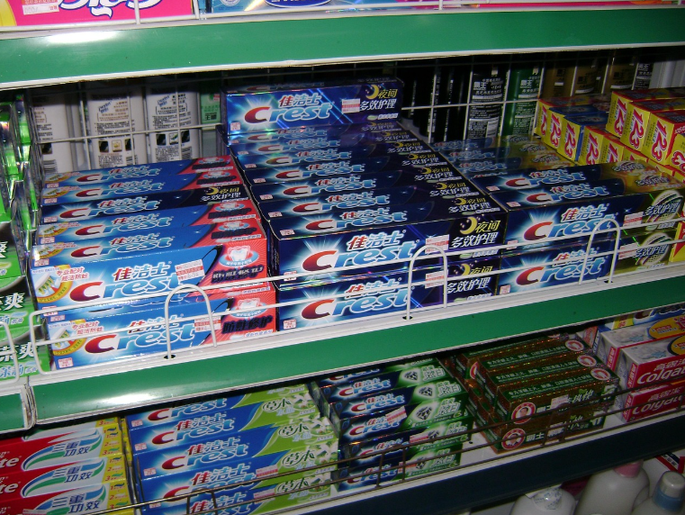 치약의 진실 – “향기보다 불소를 보세요”